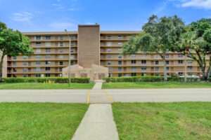 Welcome Home to Waters Edge!