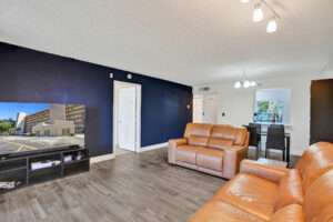 Spacious Main LIving Room!